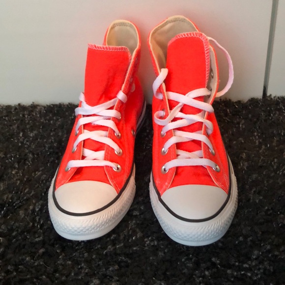 Converse Shoes - NWOT Hot pink Converse All Star high tops